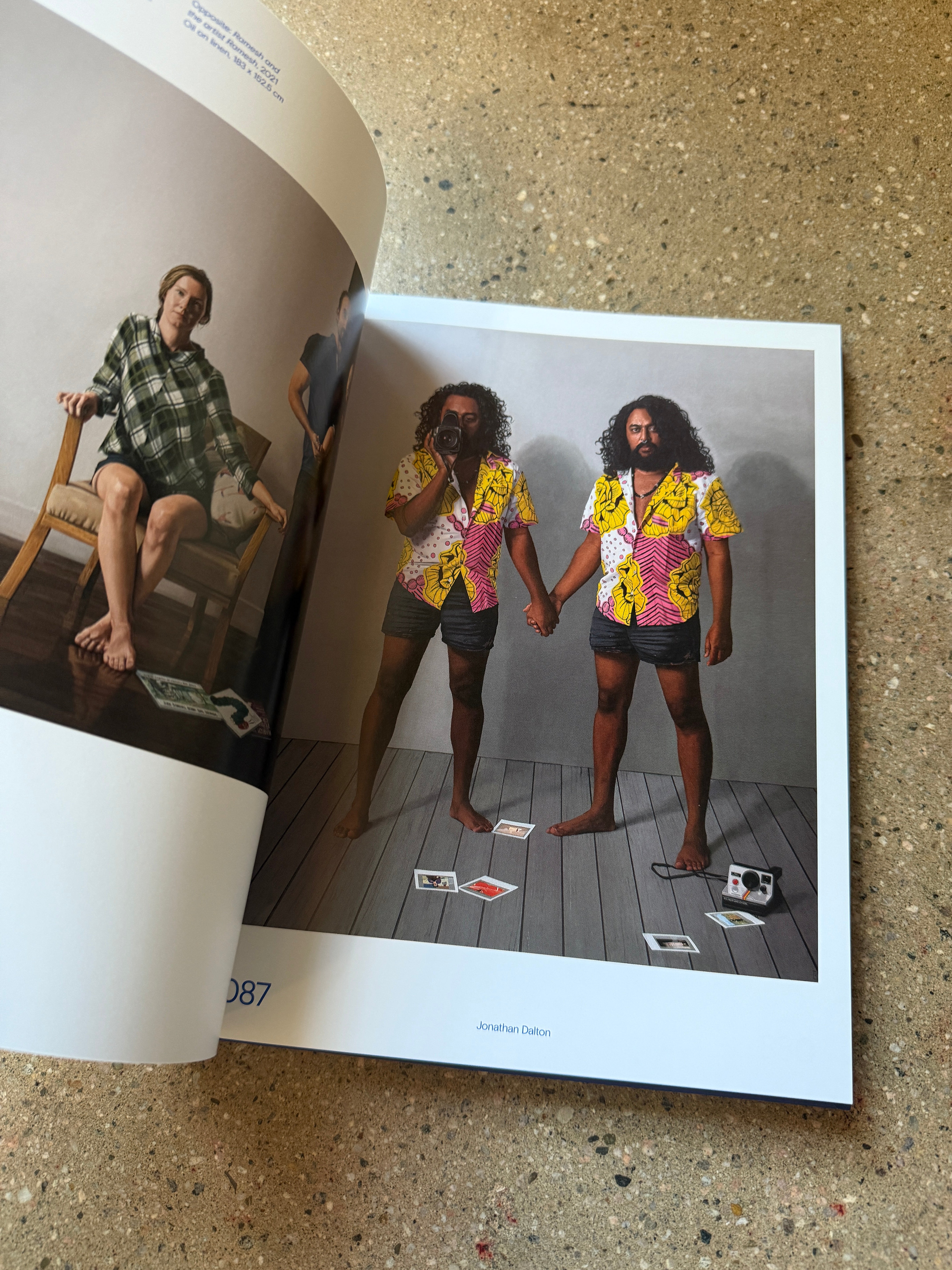 About Face: Contemporary Portrait Painting by Amber Creswell Bell (Thames and Hudson Large Hardcover)